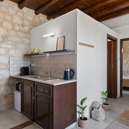 Lara By Nomads * Inia